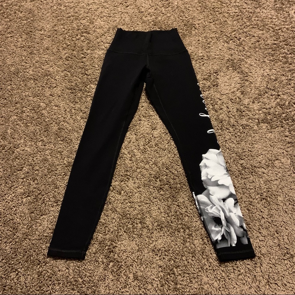 Vull worthy of love leggings size XS